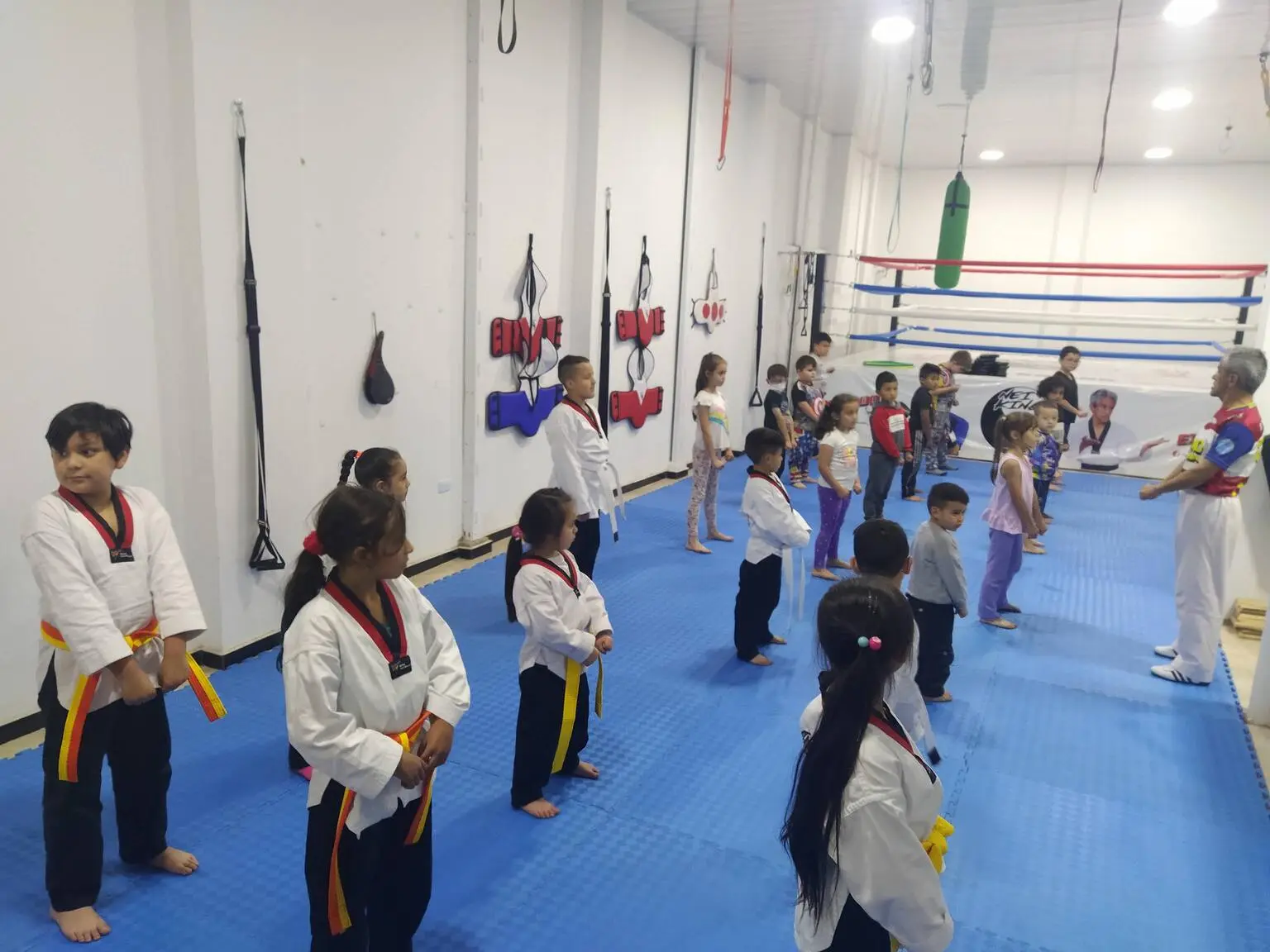 Espacio principal de entrenamiento en la sala
